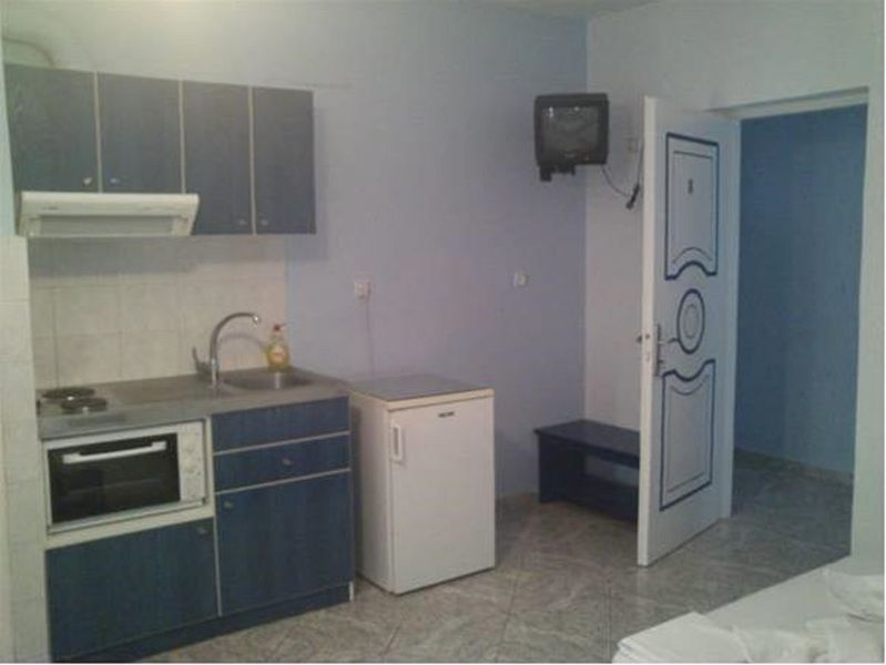 Christos Makrinos Rooms Adamantas  Esterno foto